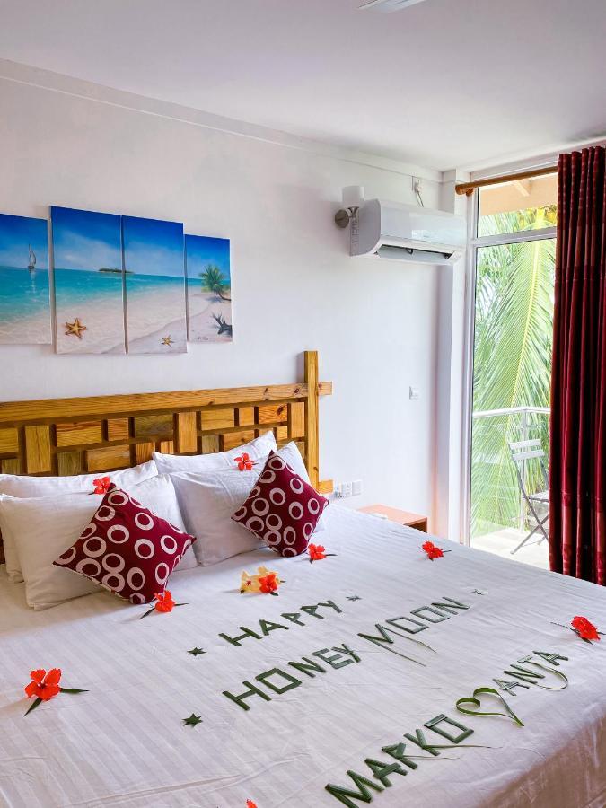 แชลโลว์ ลากูน ราสดู Hotel Rasdhoo ภายนอก รูปภาพ